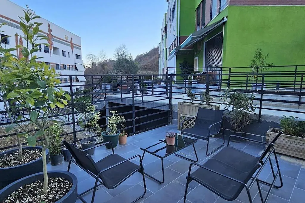 Deluxe Flat With Garden_Tirana Διαμέρισμα 0*, Τίρανα Αλβανία